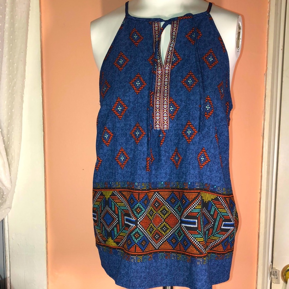 Sleeveless top sz small by Monteau